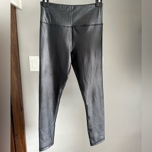 Zyia metallic black Light n Tight Hi-Rise 7/8 24"